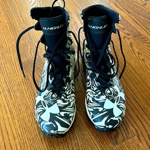 🌿Under Armour men’s high top men’s cleats, size 7.5🌿
